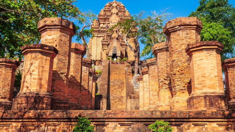 Tháp Bà Ponagar Nha Trang